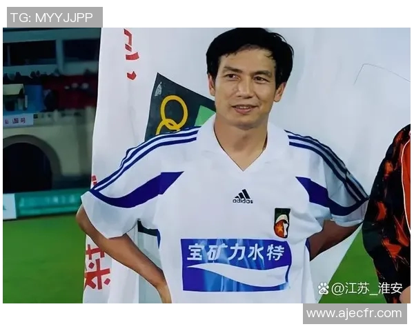 儿子眼中的足球明星父亲如何从辉煌走向被嫌弃的平凡生活