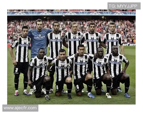 西安足球队在全国锦标赛积分榜上以55分稳居首位展现强劲实力 西安足球队在全国锦标赛积分榜上以55分稳居首位展现强劲实力