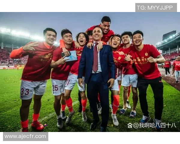 足球明星大罗全民热潮引领新一代球迷激情与梦想的交汇点 足球明星大罗全民热潮引领新一代球迷激情与梦想的交汇点