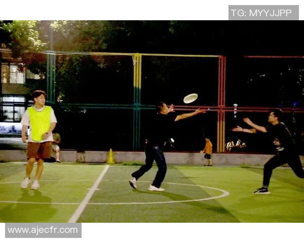 极限运动会点评:广州飞盘队的力量表现 极限运动会点评:广州飞盘队的力量表现